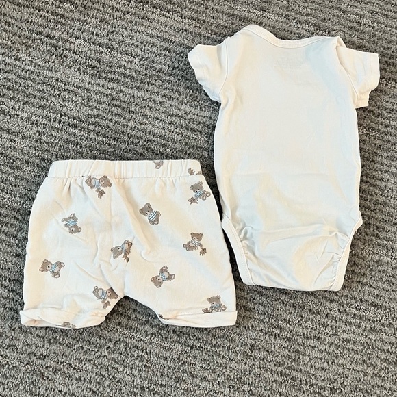 Baby Newborn Teddy Bear Short Outfit Set - Picture 3 of 3
